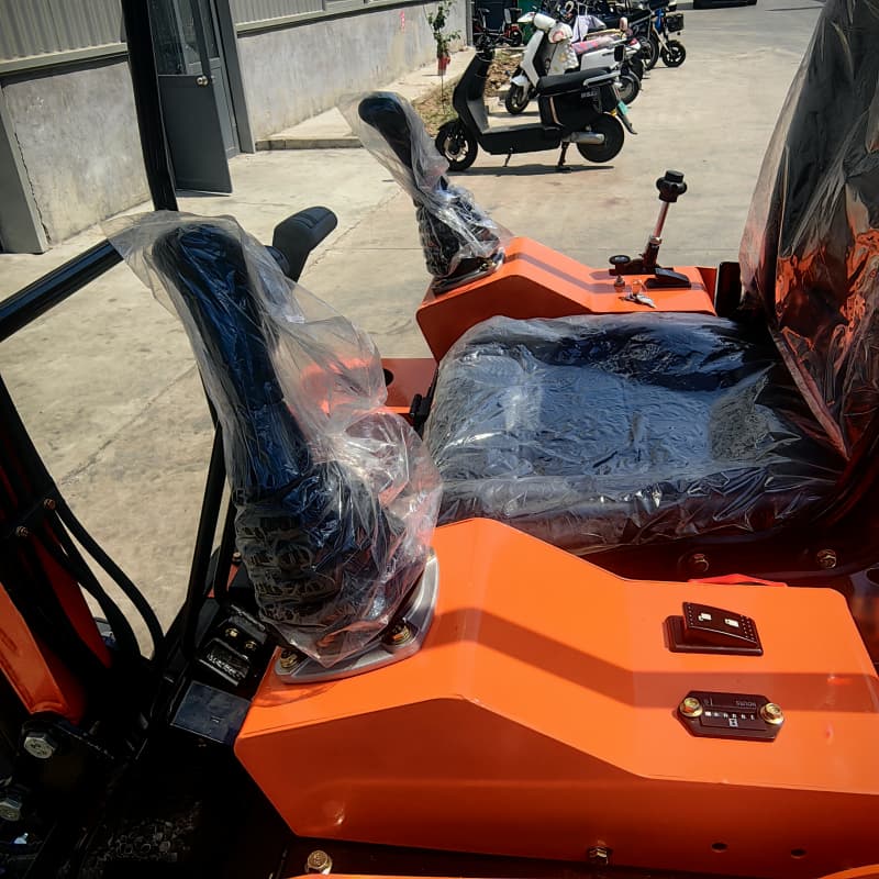 Pásové rypadlo 1,5 tuny