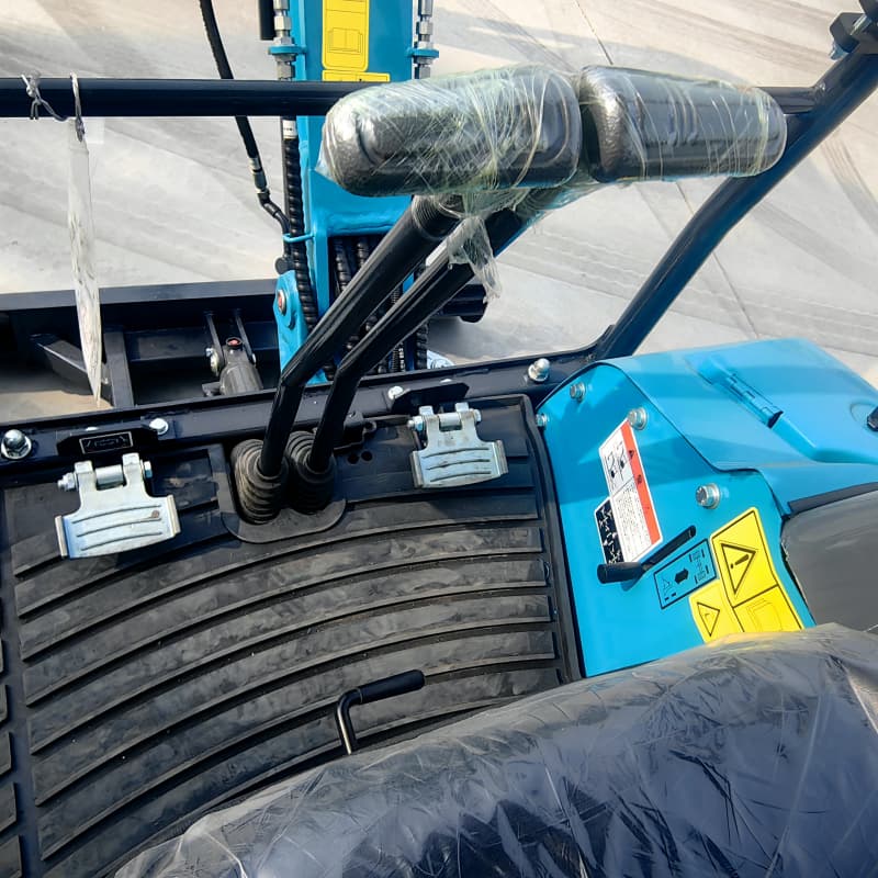 Minibagr 2T Trench Machine